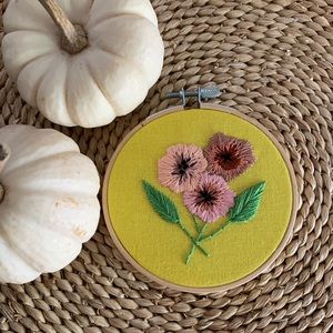 Poppy flower embroidery 🌸
